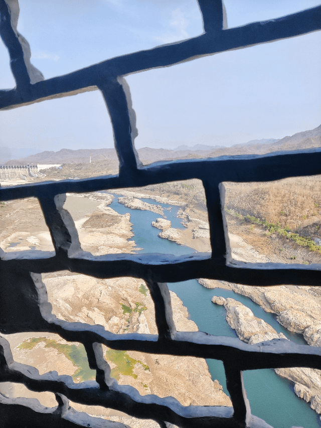 View of the Narmada River and dam from the viewing gallery. 
