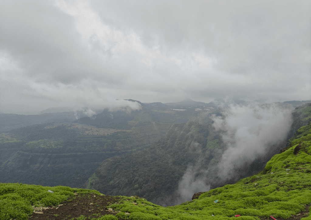 foggy views at Tiger point. A must-visit on your 1-day road trip to Lonavala.