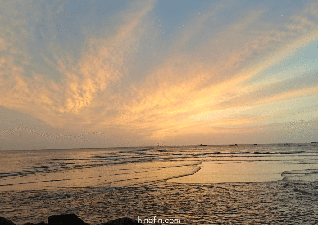 Sunset at Fort Kochi Beach, one of the 12 must-visit places in Fort Kochi.