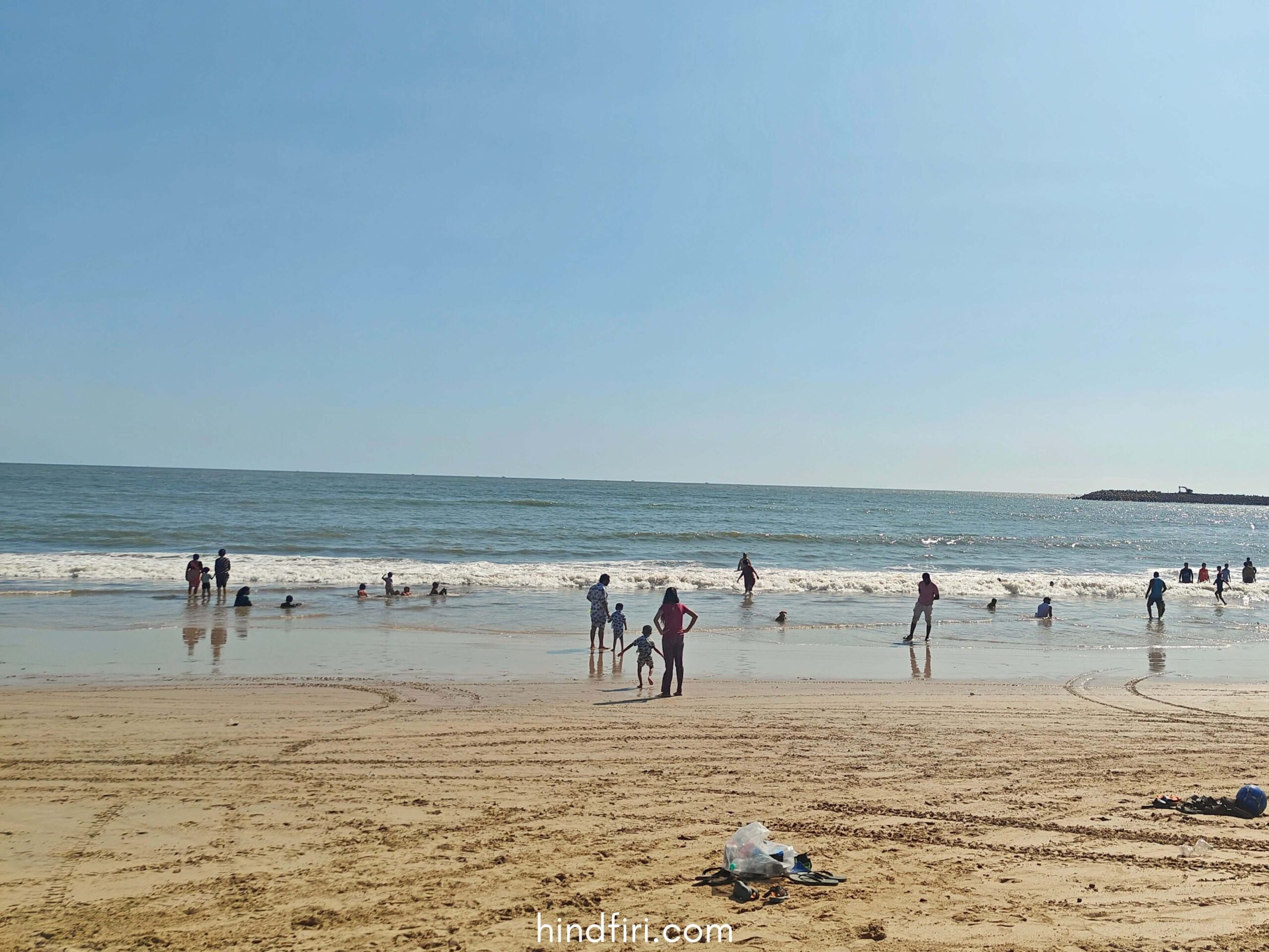 Kashid Beach is 30 km from Alibaug.
Alibaug travel guide